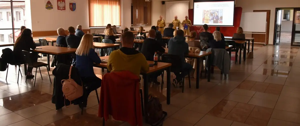 Szkolenia dla przedstawicieli oświaty w powiecie skarżyskim