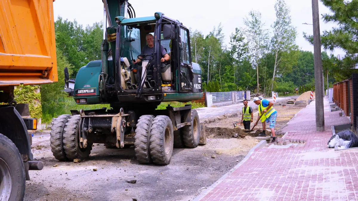 Postęp prac budowlanych na ulicach Bilskiego, Kanarkowej, Słowikowej i Ptasiej
