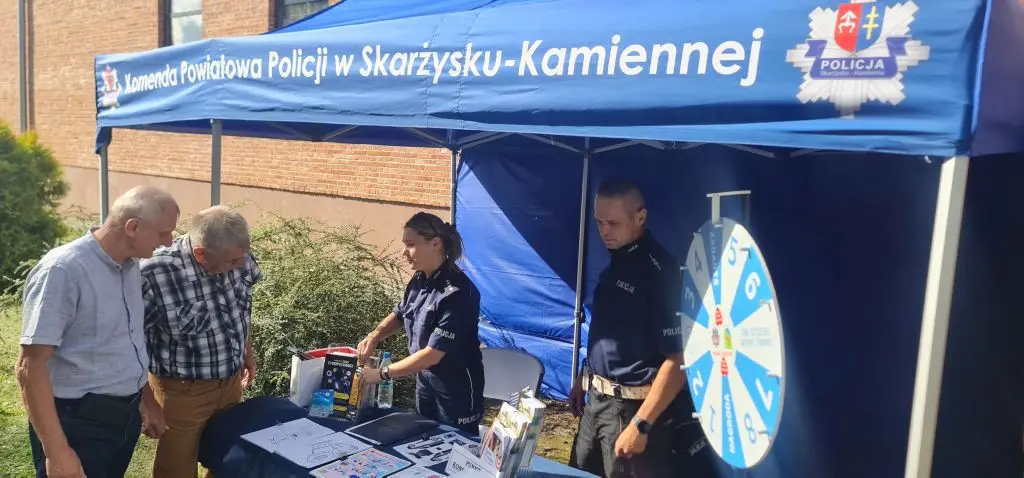 Skarżyscy policjanci kontynuują akcję „Kręci mnie bezpieczeństwo w lecie”